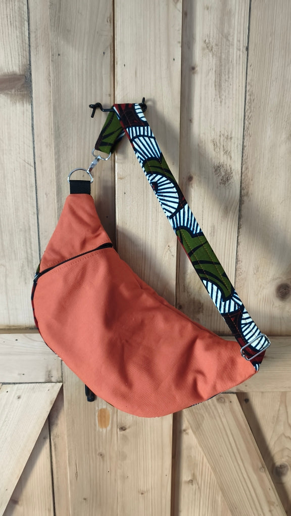 Sac banane en toile de coton terracotta et wax Mlle Karapas