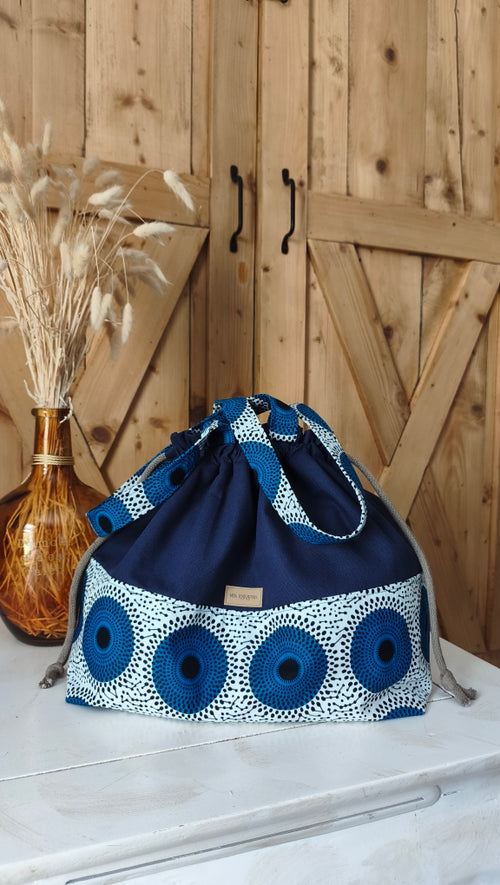 Maxi sac pochon en toile de coton bleu et Wax Mlle Karapas