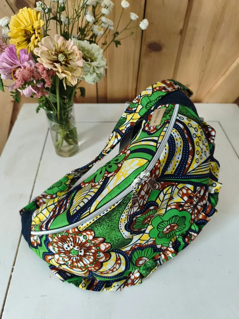 Sac banane en jean recyclé et wax Mlle Karapas