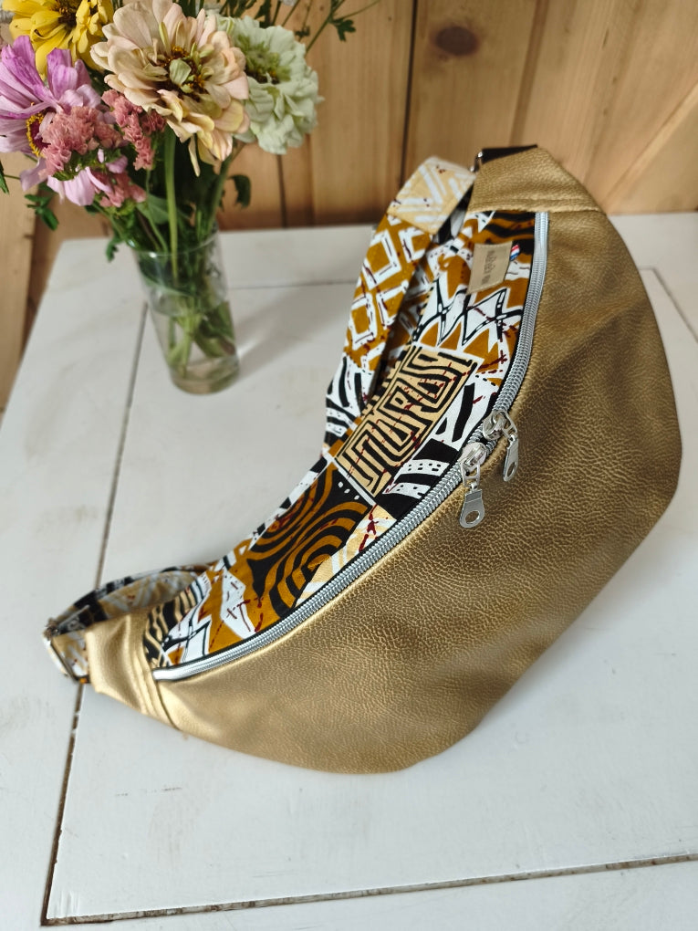 Sac banane en simili cuir doré et wax beige Mlle Karapas