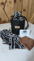 Ensemble  trousse pochon simili noir & 5 lingettes wax Mlle Karapas