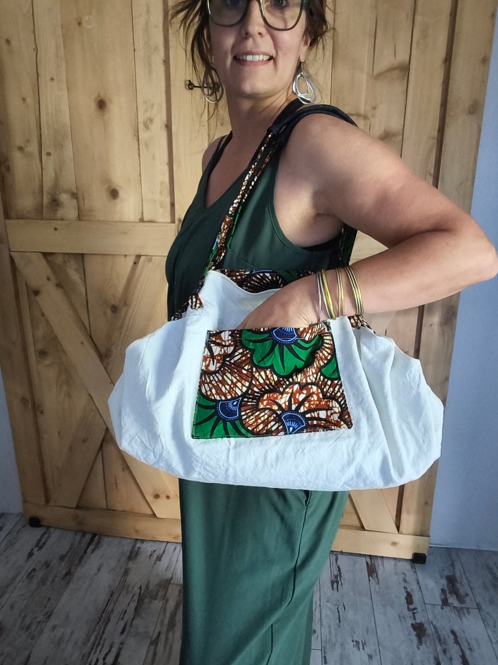 Sac "KOTOKU " fleurs d'hibiscus vert Mlle Karapas