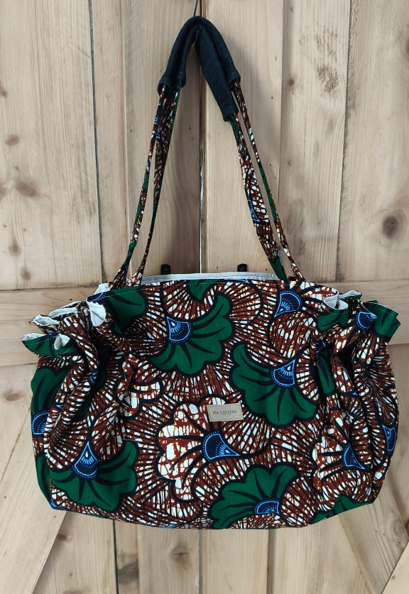 Sac "KOTOKU " fleurs d'hibiscus vert Mlle Karapas