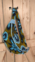 Sac banane en jeans clair recyclé ♻️ et wax Mlle Karapas