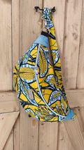 Sac banane en jeans clair recyclé ♻️ et wax jaune  – Fait main – Mlle Karapas Mlle Karapas