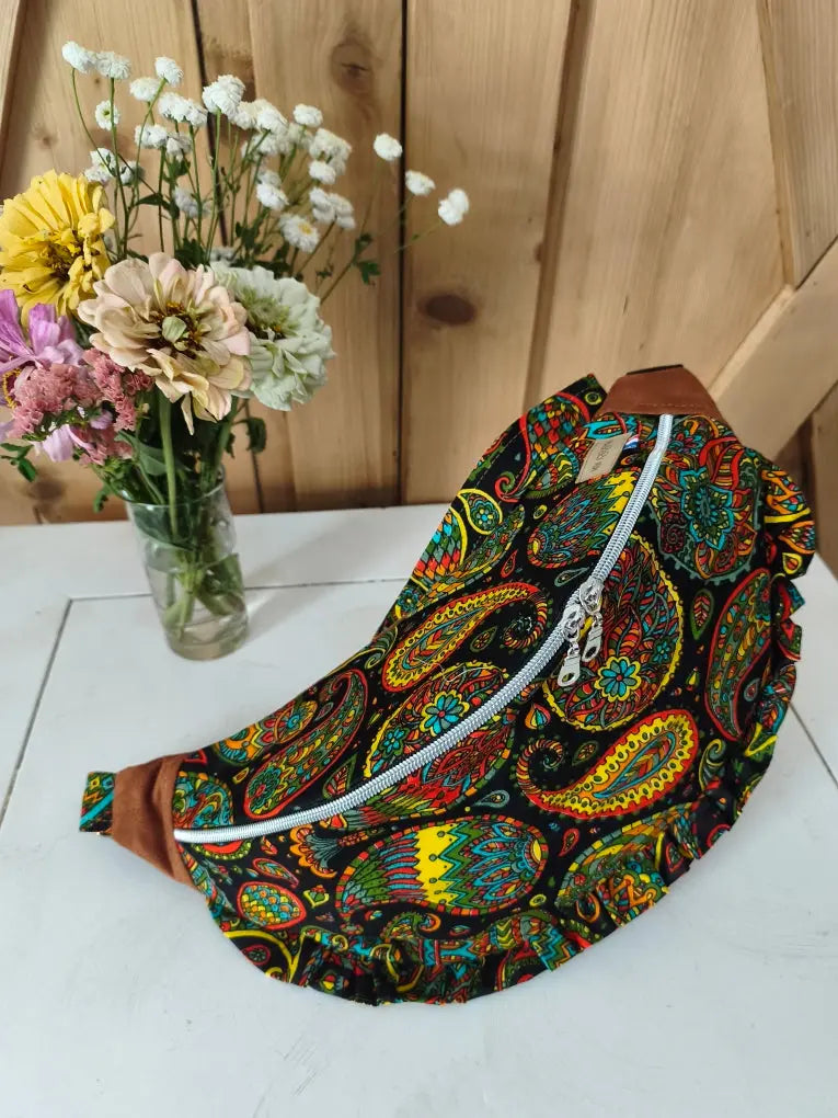 Sac banane en wax et suédine Mlle Karapas
