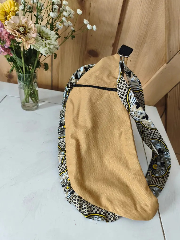 Sac banane en toile de coton et wax Mlle Karapas