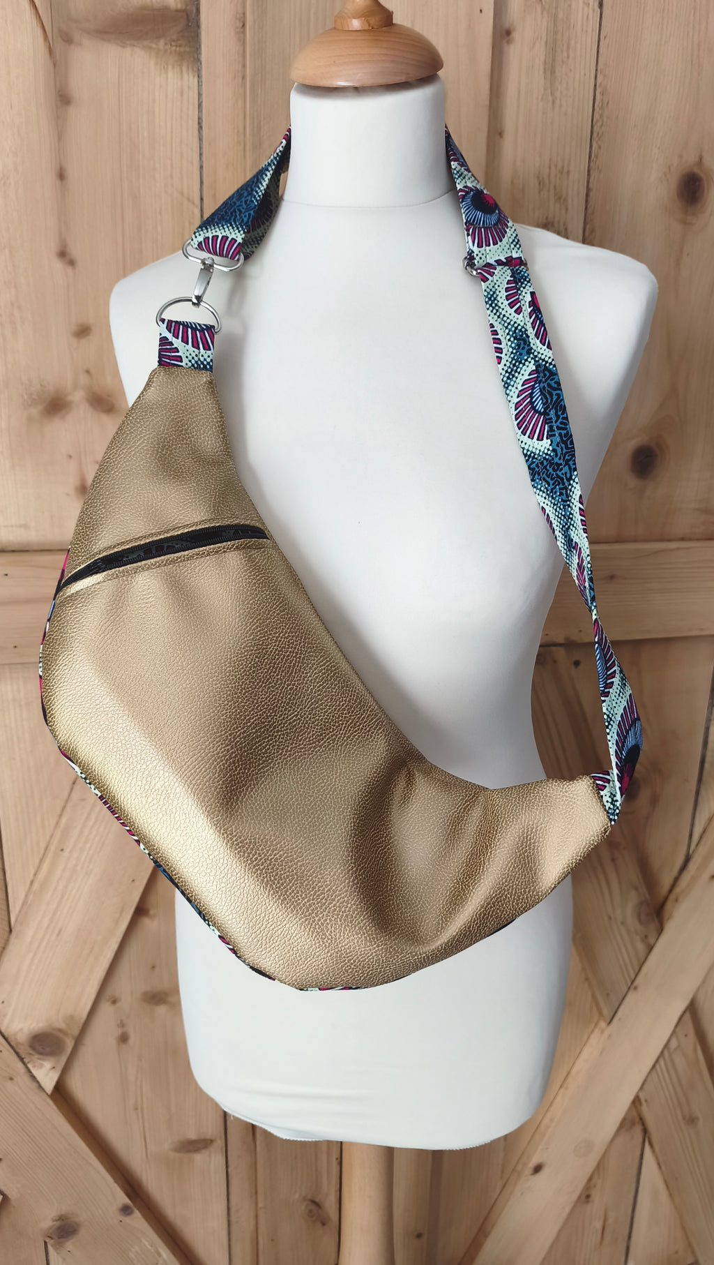 Sac banane en simili cuir doré ,commande personnalisée Mlle Karapas