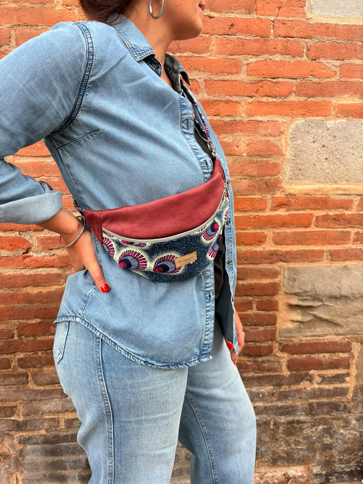 Sac banane en velours ras bordeaux et wax paon – Petit modèle – Mlle Karapas Mlle Karapas
